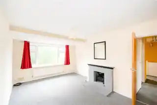 340 Chadwell Heath Lane, photo 2
