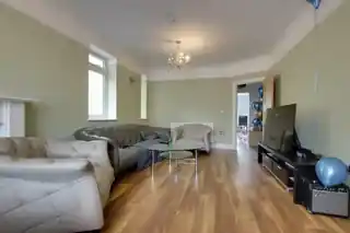34A Houndsden Road, photo 3