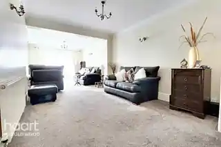 35 Avenue Road, photo 3