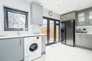 35 Brewood Road, photo 3