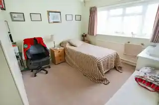 35 Carew Close, photo 3