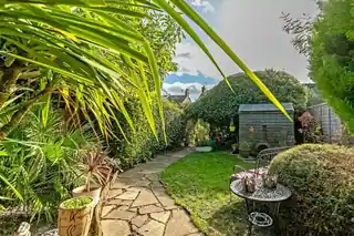 35 Castle Road, photo 4