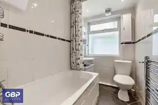35 Chalforde Gardens, photo 4