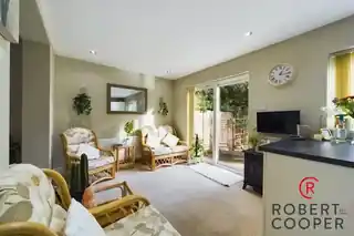 35 Church Drive, photo 3