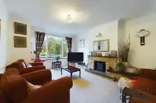 35 Church Drive, photo 4