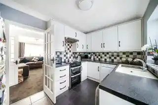 35 Dudley Road, photo 4