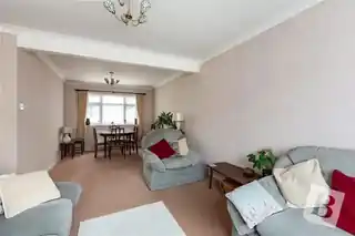 35 Eastbrook Drive, photo 2