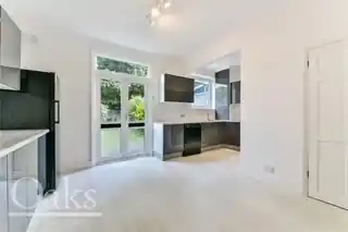 35 Estcourt Road, photo 4