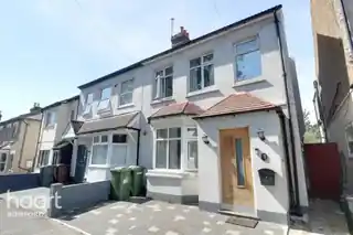35 Hainault Road, photo 3