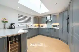 35 Hamlet Road, photo 3