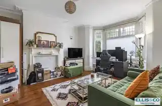 35 Kelvin Avenue, photo 2