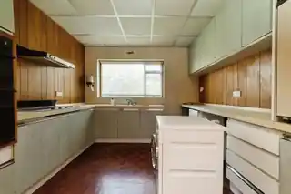 35 Lyndhurst Gardens, photo 4