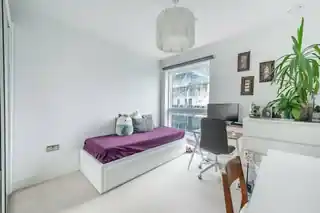 35, Masters Court, Lyon Road, photo 2
