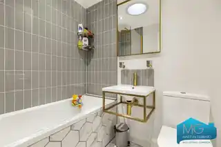 35 Morley Avenue, photo 4
