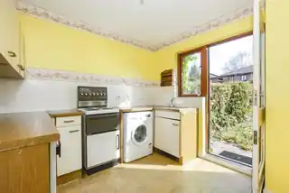 35 Robins Close, photo 3