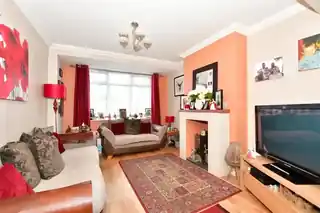 35 Ross Avenue, photo 3