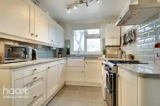35 Sevenoaks Close, photo 3