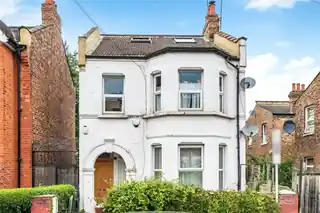 35 Sirdar Road, photo 2