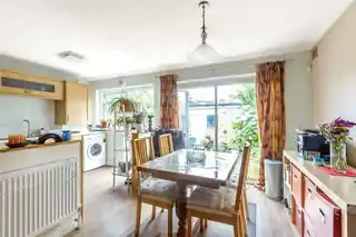 35 Steeplestone Close, photo 3