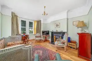 35 The Limes Avenue, photo 2