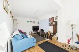 35 Wentworth Drive, photo 3