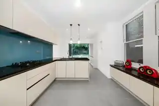35 Wiverton Road, photo 2