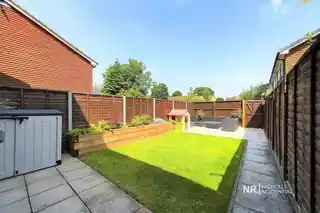 35 Wolsey Way, photo 2
