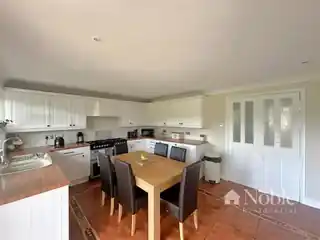 355 Brentwood Road, photo 2