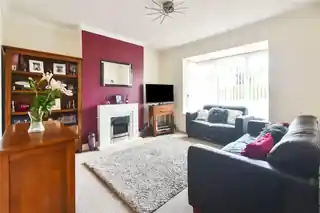 356 Hurst Road, photo 2