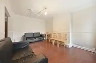 359 Greenford Road, photo 2