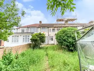 359 Ilford Lane, photo 3