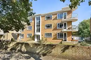 35B Ashchurch Park Villas, photo 4