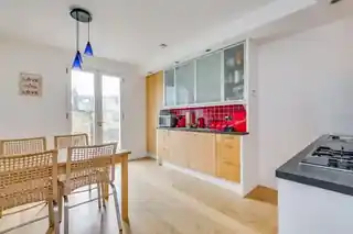 36 Alwyn Avenue, photo 4
