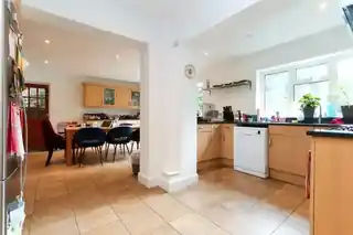 36 Bishops Avenue, photo 2