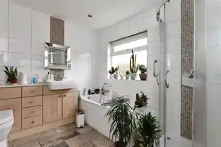 36 Brentwood Road, photo 3