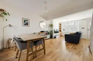 36 Byron Road, photo 2