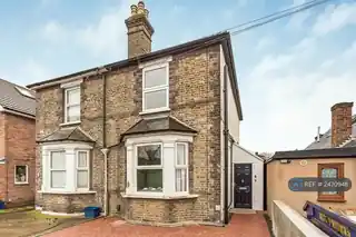 36 Camden Avenue, photo 3
