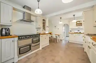 36 Colston Avenue, photo 2