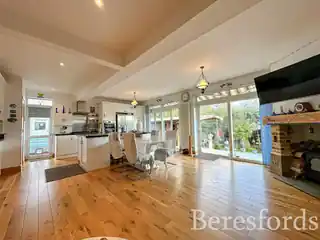 36 Glanville Drive, photo 2