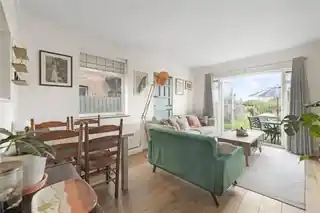 36 Greenleaf Road, photo 3