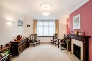 36 Hurst Avenue, photo 4