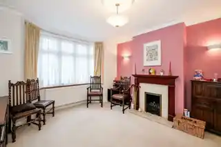 36 Hurst Avenue, photo 3