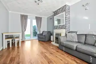 36 Kingsholm Gardens, photo 2
