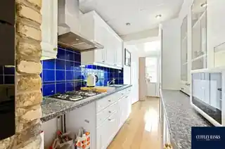 36 Launceston Gardens, photo 4