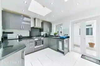 36 Linden Avenue, photo 2