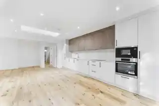 36 Muschamp Road, photo 2