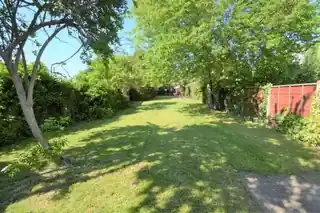 36 Oak Avenue, photo 3