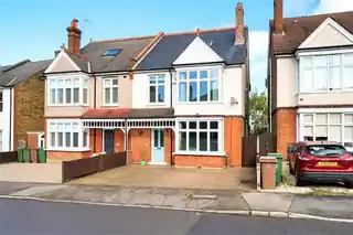 36 Parkgate Road, photo 2