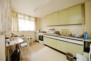36 Partington Close, photo 3