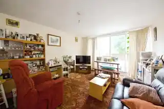 36 Partington Close, photo 2